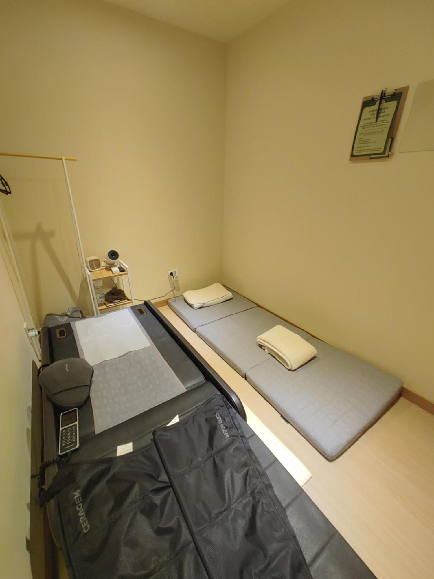 Myeongdong Zamshh - Female Only Seoul