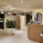 Myeongdong Hostel Zamshh - Female Only