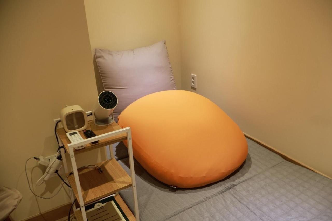 Myeongdong Zamshh - Female Only Hostel *