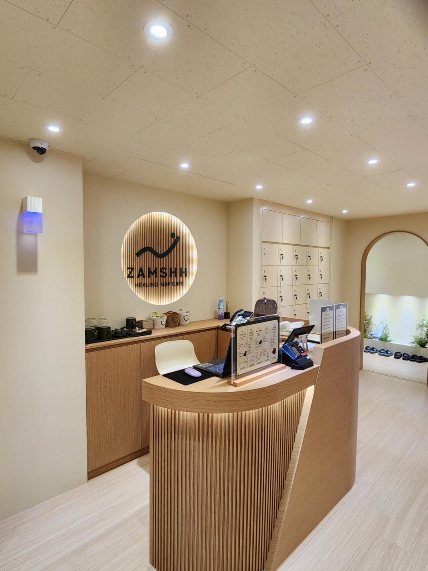 Myeongdong Zamshh - Female Only * Seoul